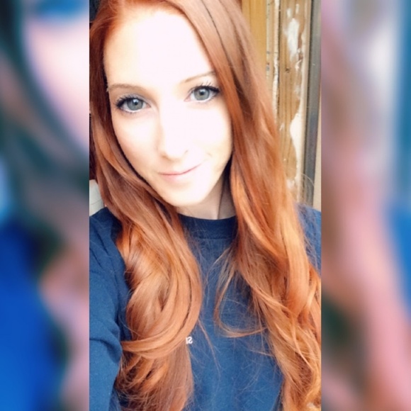 Meet your Posher, Mandi - Picture 1 of 1